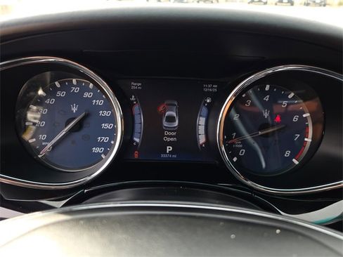 Used 2015 Maserati Quattroporte S Q4 image 30