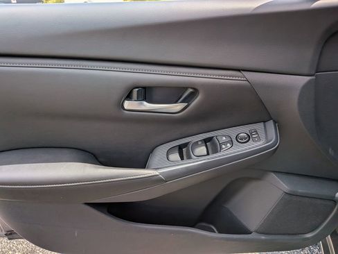 Used 2024 Nissan Sentra SV FWD image 30