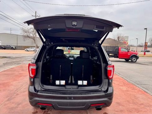 Used 2019 Ford Explorer XLT w/ XLT Sport Appearance Package image 7