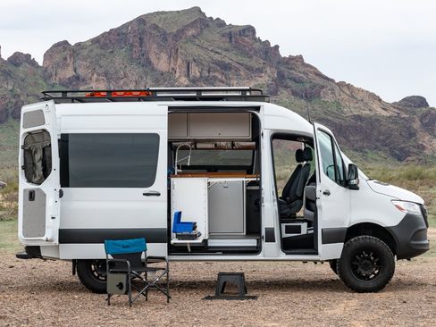 Used 2019 Mercedes-Benz Sprinter 4x4 144 image 15