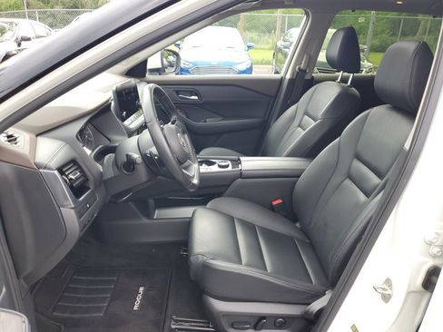 Certified 2023 Nissan Rogue SL w/ SL Premium Package AWD/4WD image 5