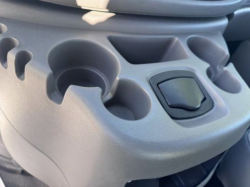 Used 2002 Ford E-250 and Econoline 250 image 29