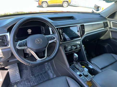 Used 2023 Volkswagen Atlas SE AWD/4WD image 14