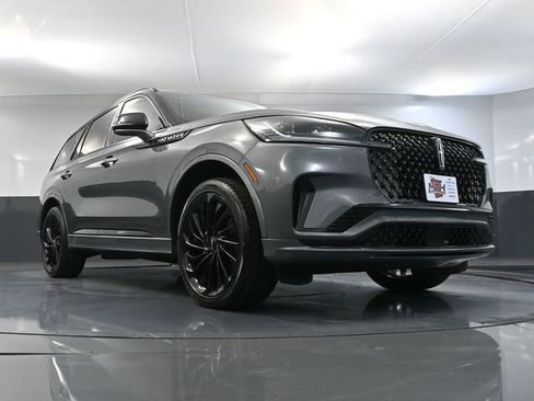 Used 2025 Lincoln Aviator Reserve w/ Jet Appearance Package image 62