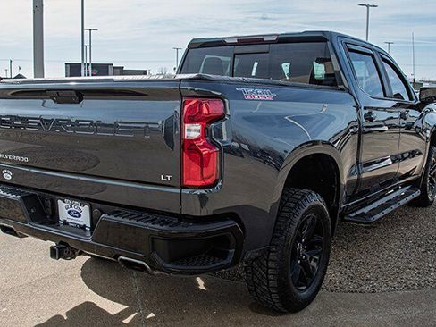 Used 2019 Chevrolet Silverado 1500 LT Trail Boss image 4