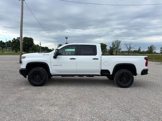 New 2026 Chevrolet Silverado 2500 ZR2 AWD/4WD video 2