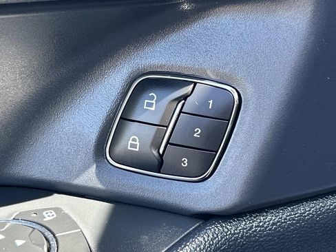 Used 2024 Ford Expedition XLT RWD image 26