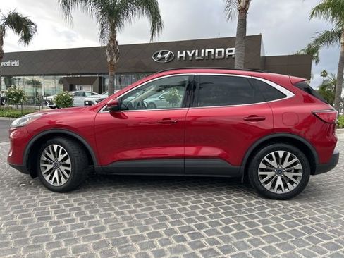 Used 2020 Ford Escape Titanium w/ Titanium Premium Package 2.0 image 6