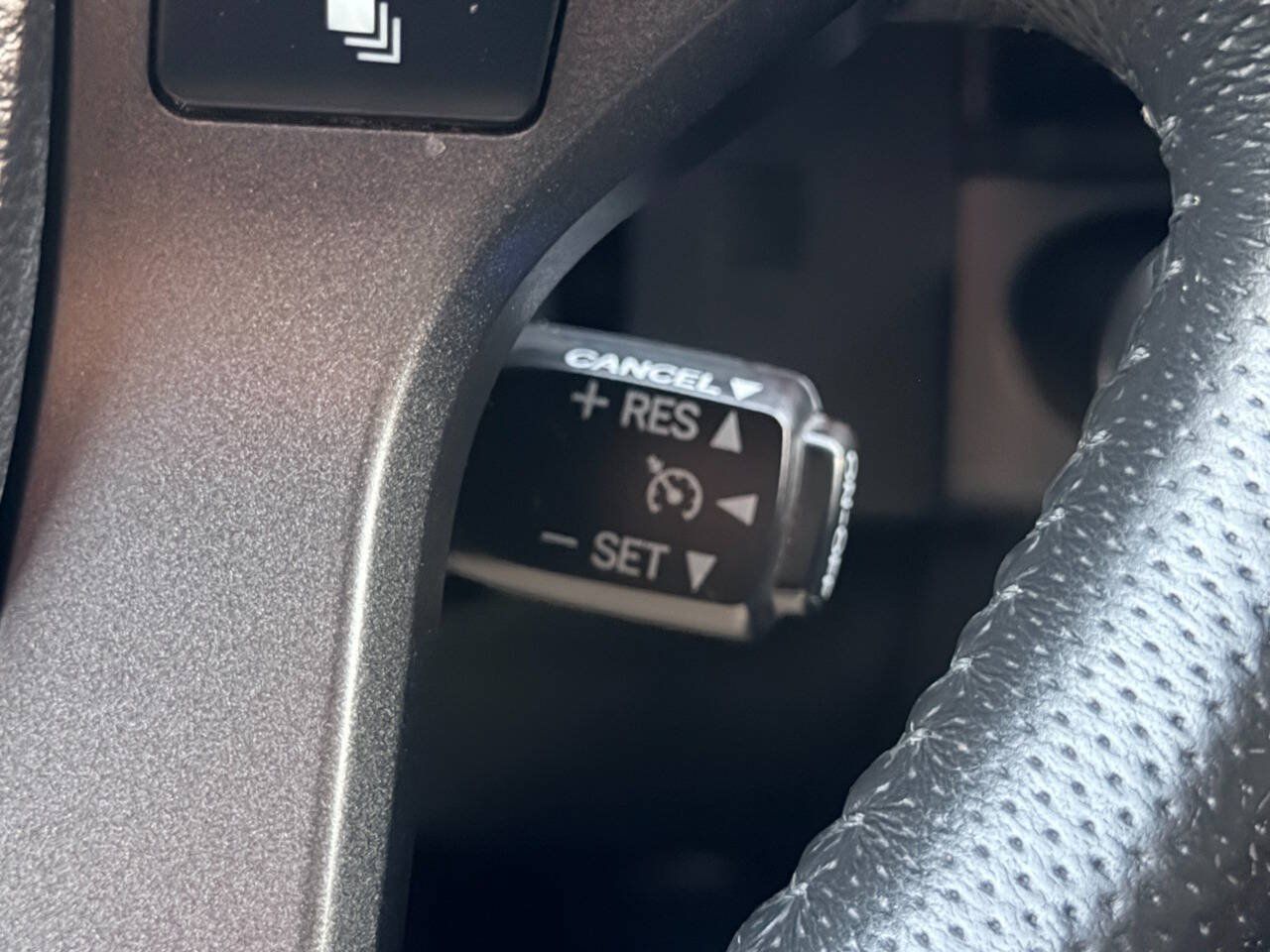 Used 2017 Toyota Tacoma TRD Sport w/ Tow Package (A/T) AWD/4WD image 32