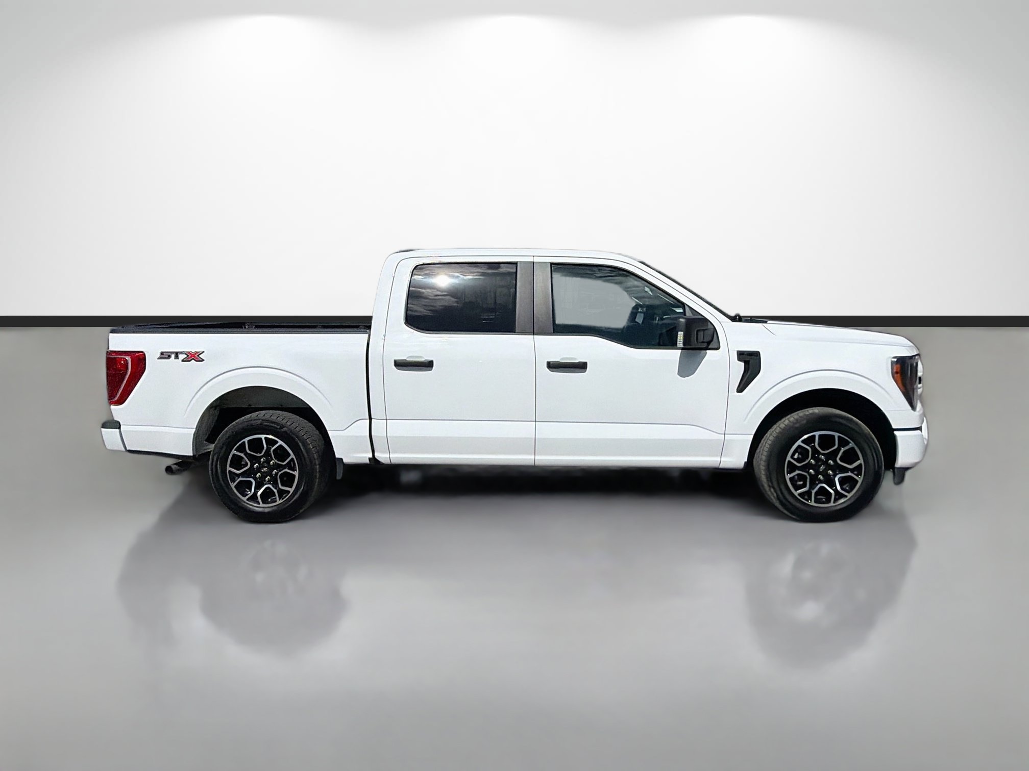 Used 2023 Ford F150 XL w/ STX Appearance Package RWD image 2