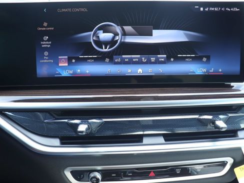 New 2026 BMW X5 sDrive40i w/ Climate Comfort Package RWD image 32