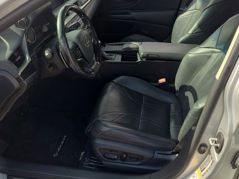 Used 2019 Lexus ES 300h ES 300h image 7