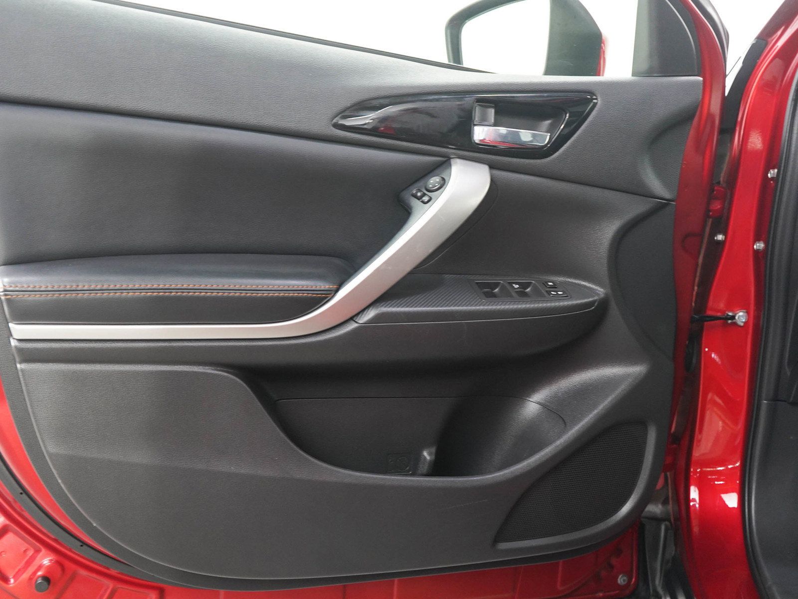 Used 2018 Mitsubishi Eclipse Cross SEL AWD/4WD image 18