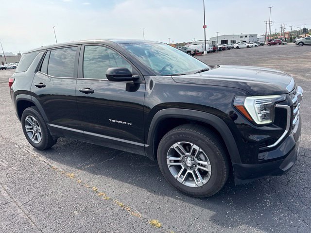 Used 2026 GMC Terrain Elevation FWD image 3
