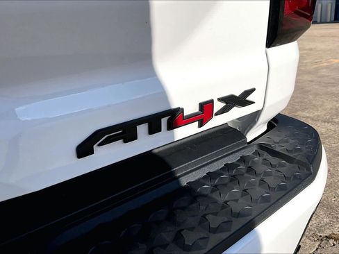 Used 2024 GMC Canyon AT4X image 10