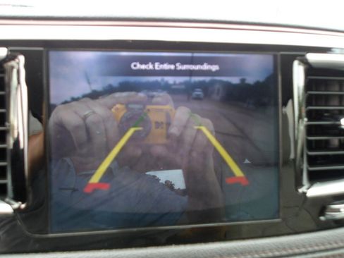 Used 2020 Chrysler Pacifica Limited FWD image 22