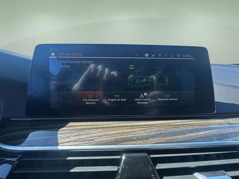 Used 2020 BMW M550i xDrive image 20