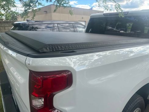 Used 2024 Chevrolet Silverado 1500 LTZ AWD/4WD image 8