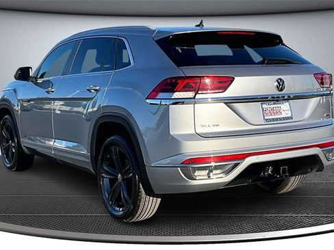 Used 2022 Volkswagen Atlas Cross Sport SEL R-Line image 4