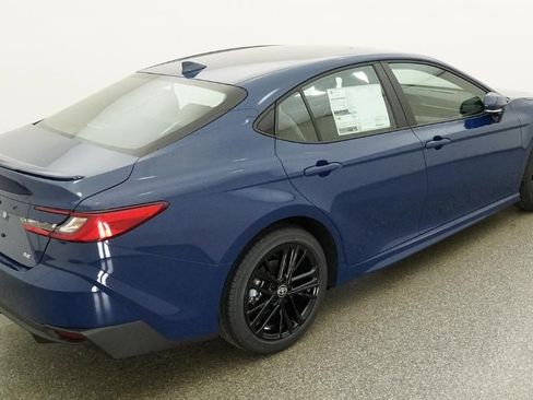 New 2026 Toyota Camry SE FWD image 7