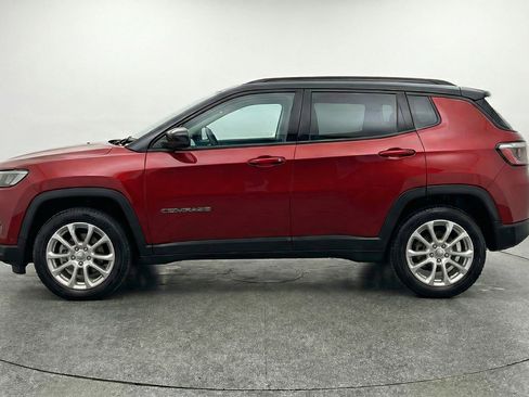 Used 2025 Jeep Compass Limited image 5