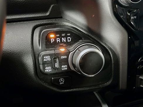 Used 2022 RAM 1500 Big Horn AWD/4WD image 23