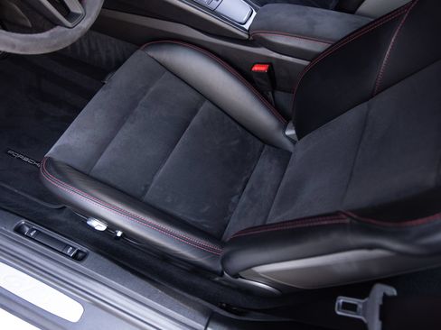 Certified 2018 Porsche 911 GT3 RWD image 22