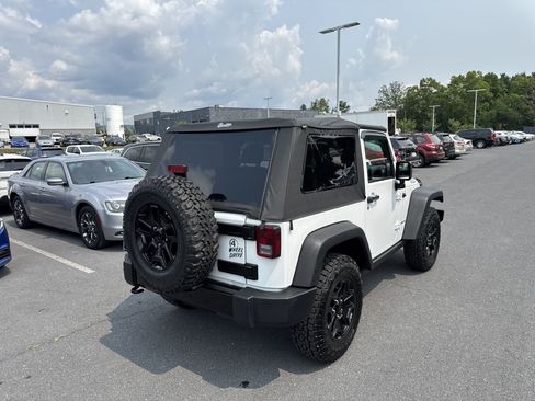Used 2017 Jeep Wrangler Sport AWD/4WD image 27