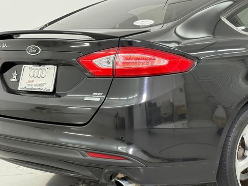 Used 2014 Ford Fusion SE image 25
