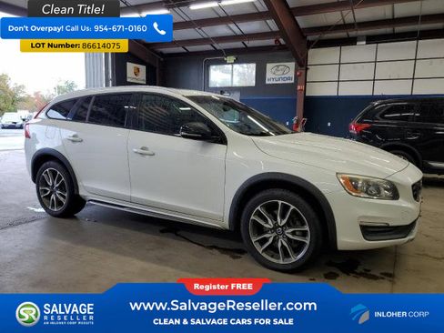 Used 2016 Volvo V60 T5 Cross Country image 5