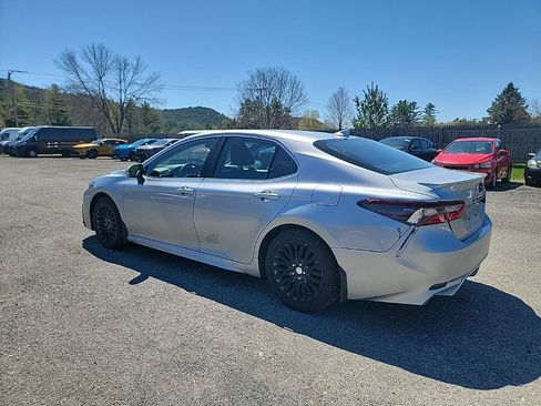 Used 2023 Toyota Camry SE FWD image 7