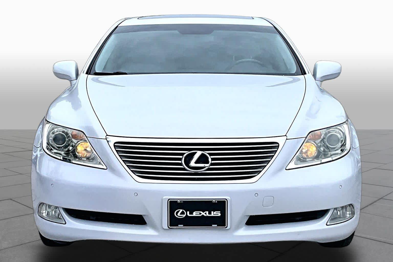 Used 2008 Lexus LS 460 RWD image 3