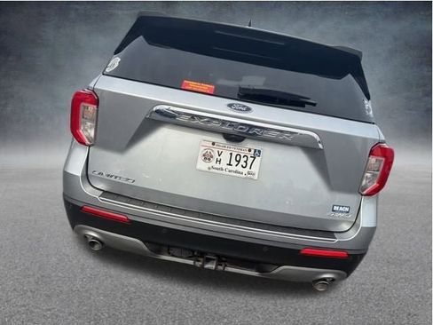 Used 2021 Ford Explorer Limited w/ Equipment Group 301A image 7