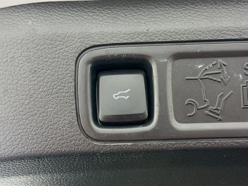 Used 2023 Ford Expedition Limited image 33