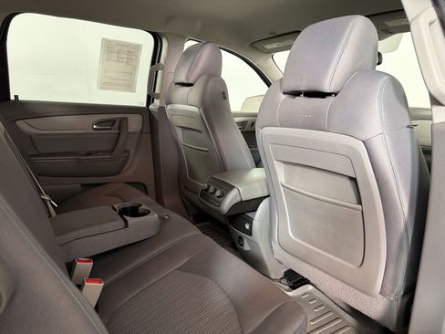 Used 2017 Chevrolet Traverse LT FWD image 28