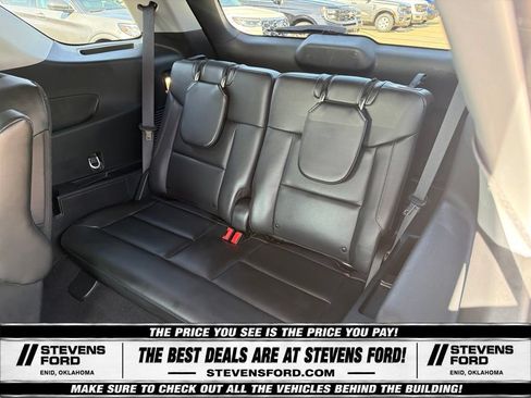 Used 2024 Ford Explorer XLT w/ Equipment Group 202A AWD/4WD image 38