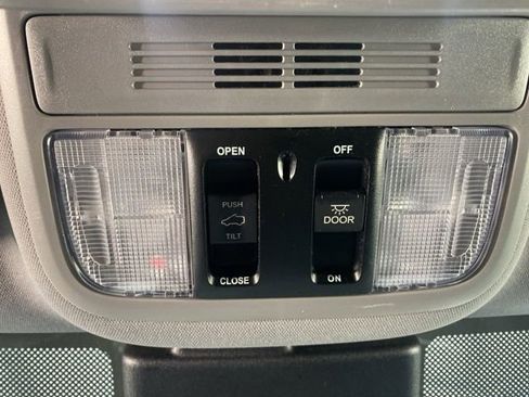 Used 2023 Honda Odyssey EX-L image 18