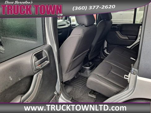 Used 2017 Jeep Wrangler Unlimited Sport w/ Quick Order Package 24S image 16