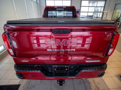 Used 2020 GMC Sierra 1500 Elevation w/ Elevation Value Package image 6