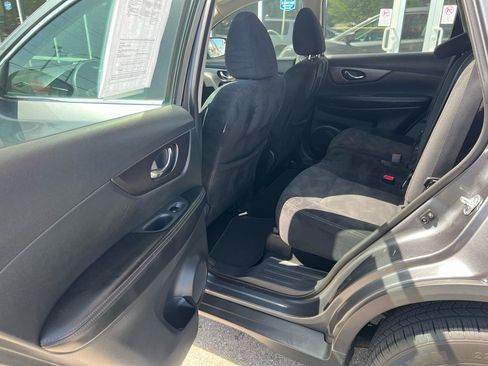 Used 2016 Nissan Rogue S AWD/4WD image 14