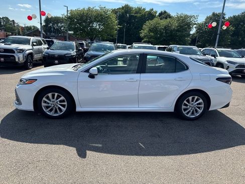 Used 2023 Toyota Camry LE AWD/4WD image 4
