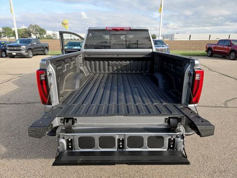 New 2026 GMC Sierra 2500 SLT w/ SLT Premium Package AWD/4WD image 30