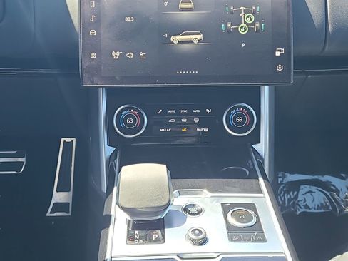 Used 2023 Land Rover Range Rover SE AWD/4WD image 19