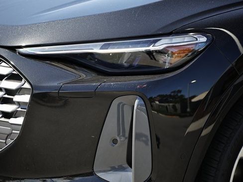 New 2025 Audi Q5 Prestige image 12