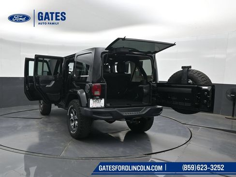 Used 2013 Jeep Wrangler Unlimited Rubicon w/ Connectivity Group AWD/4WD image 52