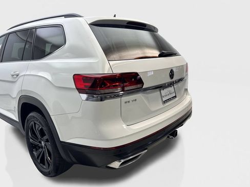 Used 2023 Volkswagen Atlas SE w/ Black Wheel Package FWD image 19