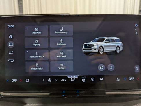 Used 2025 Ford Expedition Active image 27