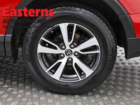 Used 2017 Toyota RAV4 XLE AWD/4WD image 34