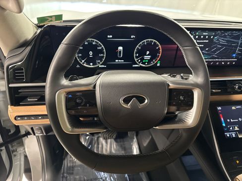 Used 2025 INFINITI QX80 Luxe AWD/4WD image 18