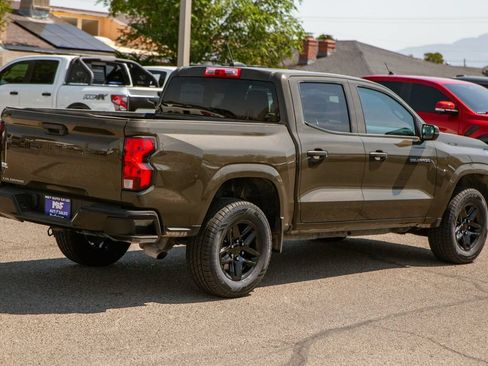 Used 2023 Chevrolet Colorado W/T RWD image 5